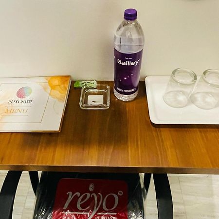 Hotel Dileep42 ラクナウ エクステリア 写真