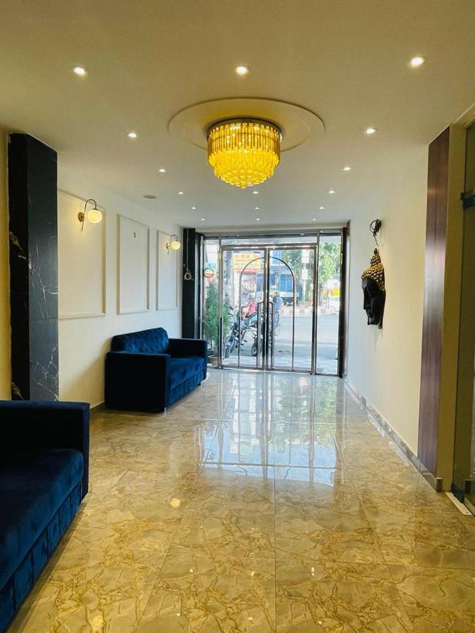 Hotel Dileep42 ラクナウ エクステリア 写真