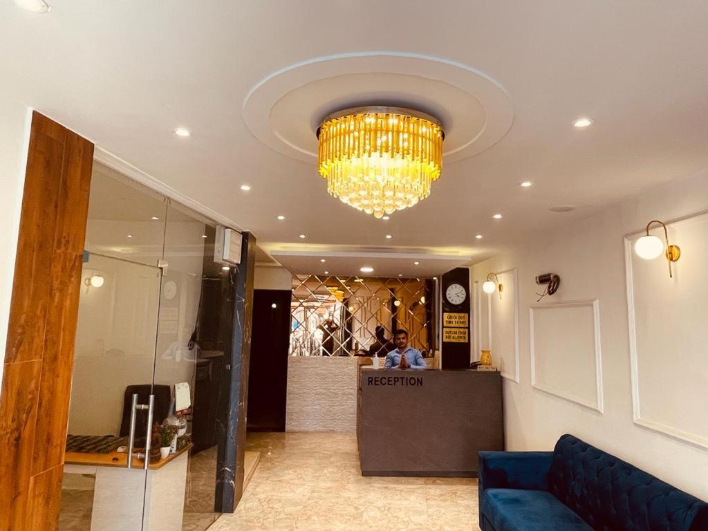 Hotel Dileep42 ラクナウ エクステリア 写真